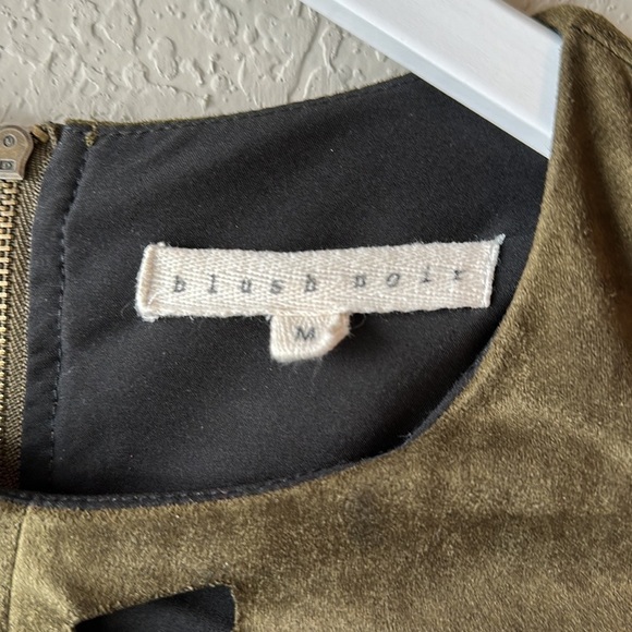 Blush Noir Faux Suede Dress Size M - Picture 4 of 15